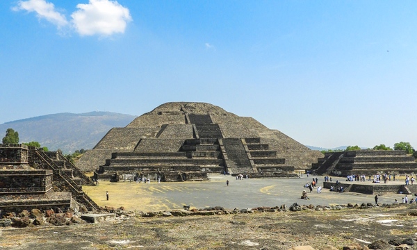 Pyramid of the Sun in Teotihuacán, Mexico